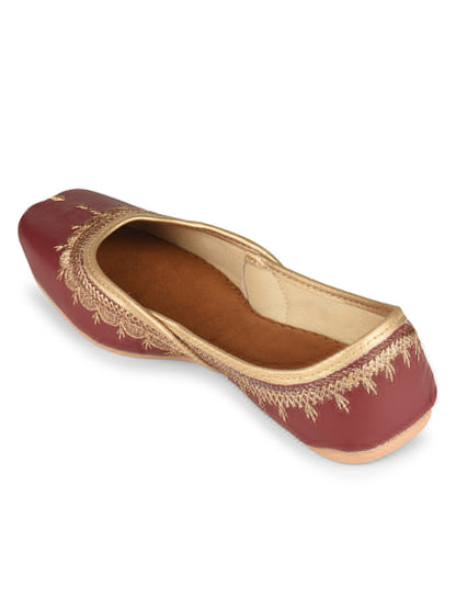 Maroon Tone Embroidered Ethnic Jutti for Women