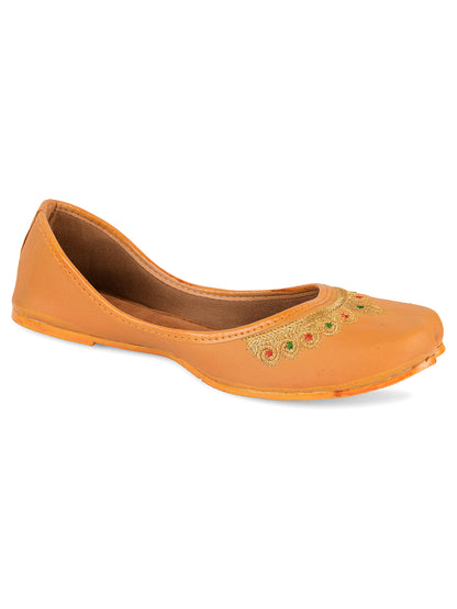 Women Tan Embellished Ethnic Comfy Punjabi Jutti