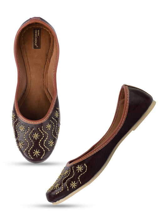 DESI COLOUR Women Brown Ethnic Punjabi Jutti