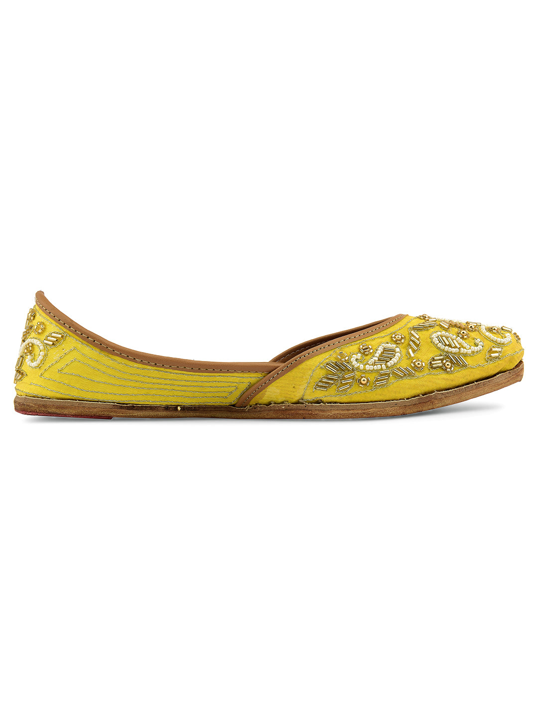 DESI COLOUR Women Yellow Ethnic Punjabi Jutti