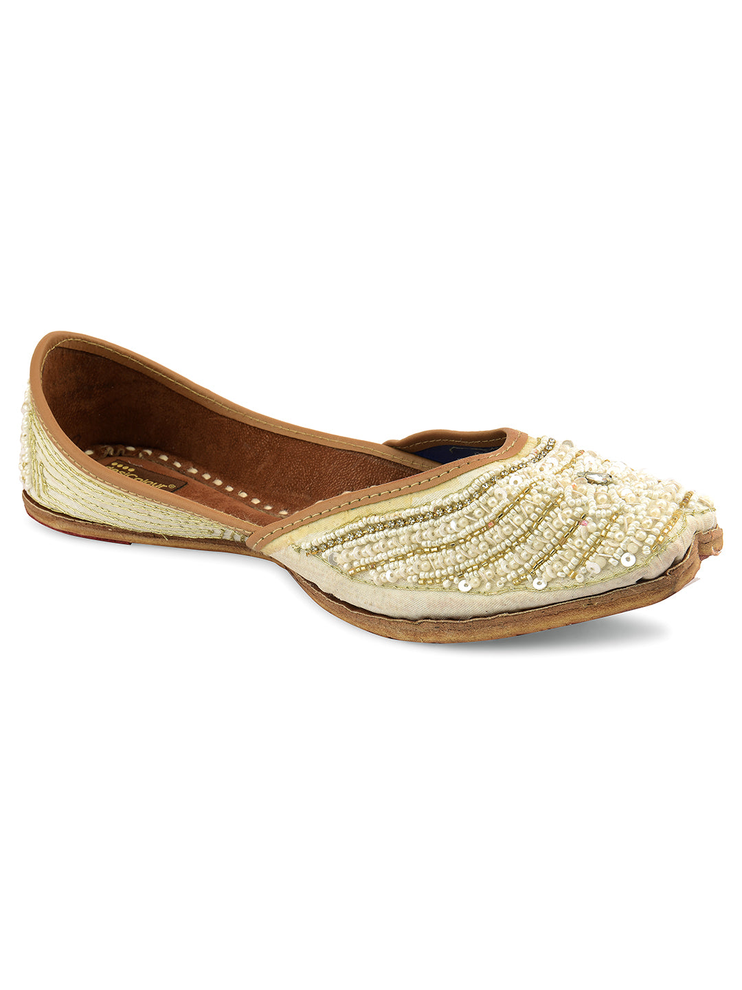 DESI COLOUR Women White Ethnic Punjabi Jutti