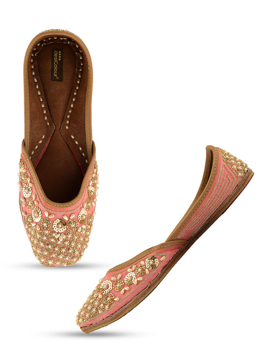 DESI COLOUR Women Peach Ethnic Punjabi Jutti