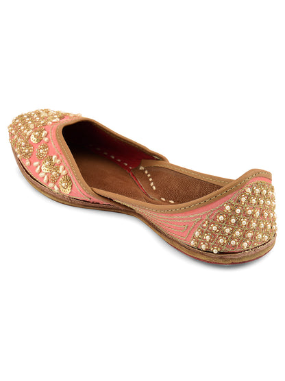 DESI COLOUR Women Peach Ethnic Punjabi Jutti