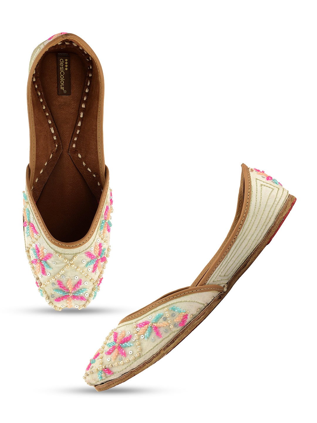 DESI COLOUR Women White Ethnic Punjabi Jutti