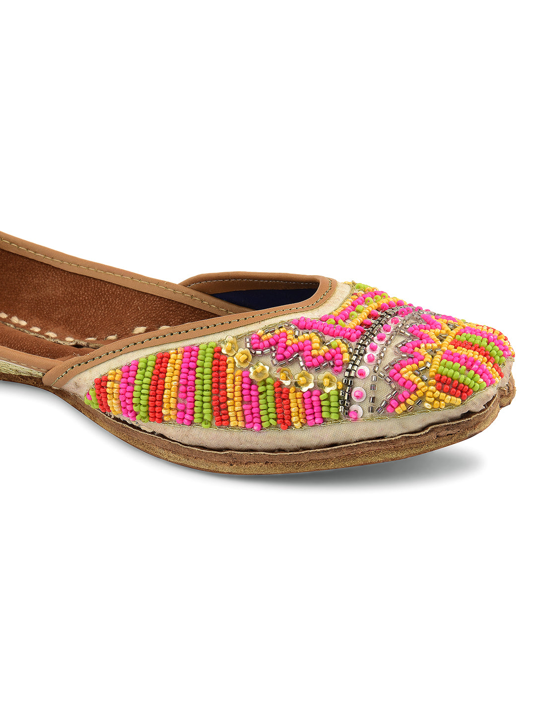 DESI COLOUR Women Beige Ethnic Punjabi Jutti