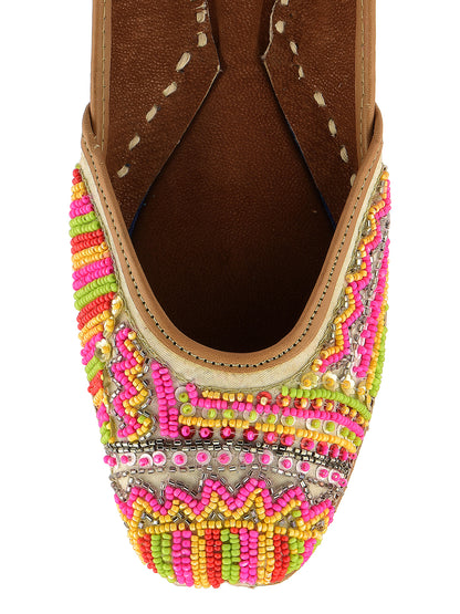 DESI COLOUR Women Beige Ethnic Punjabi Jutti