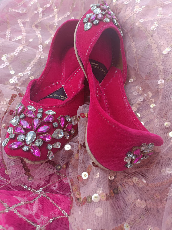 Handcrafted juttis, heels, bellies, flats, and mules for weddings, festivals, and daily wear – DESI COLOUR