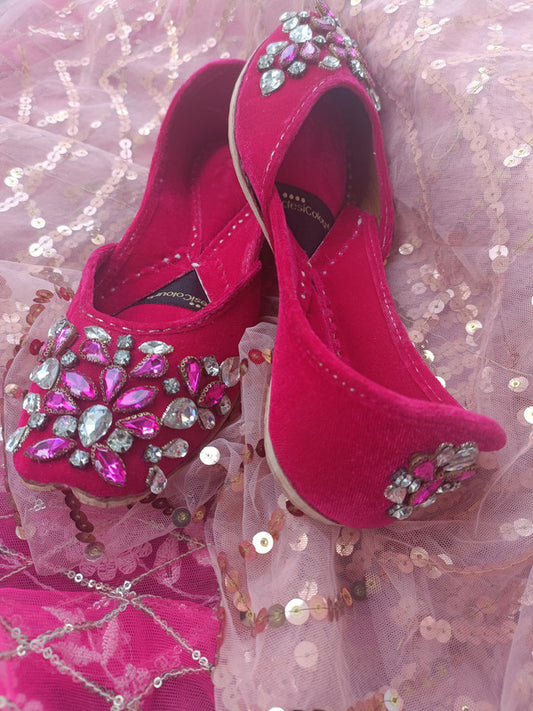 Handcrafted juttis, heels, bellies, flats, and mules for weddings, festivals, and daily wear – DESI COLOUR