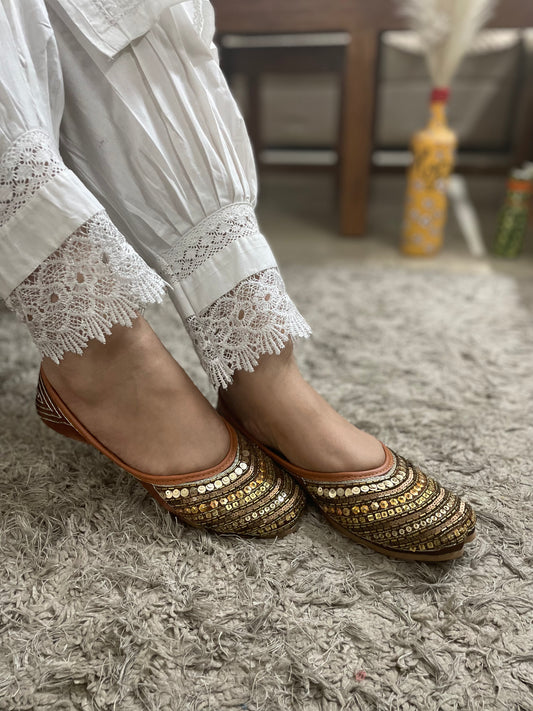 DESI COLOUR Women Copper Ethnic Punjabi Jutti
