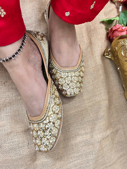 Zarisha Gold-The Mehar Collection