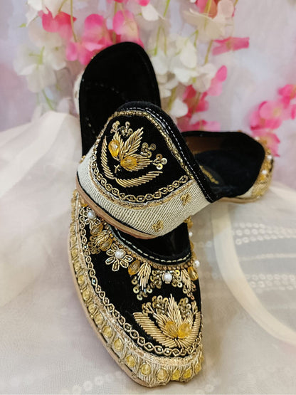 Handcrafted juttis, heels, bellies, flats, and mules for weddings, festivals, and daily wear – DESI COLOUR