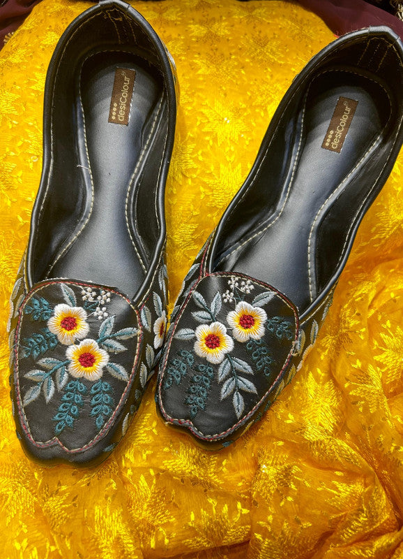 Handcrafted juttis, heels, bellies, flats, and mules for weddings, festivals, and daily wear – DESI COLOUR