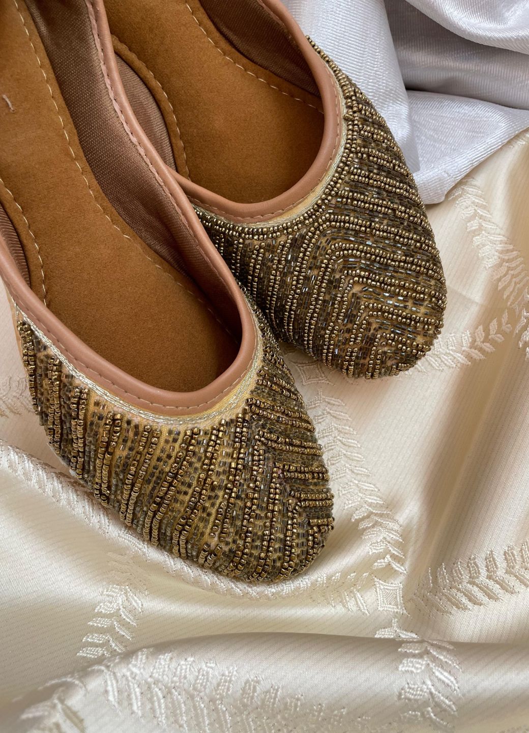 Women Gold-Toned Ethnic Mojaris Flats