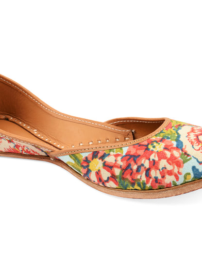 DESI COLOUR Women Multicoloured Printed Leather Mojaris