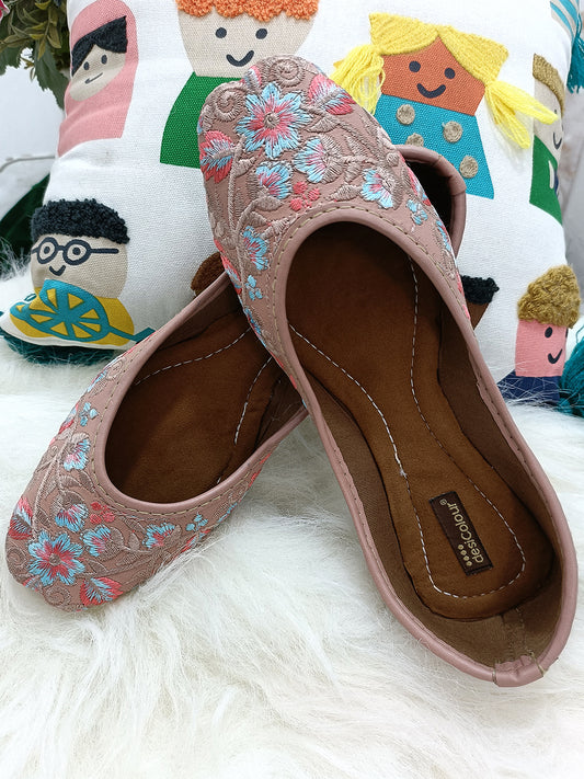 DESI COLOUR Women Peach-Coloured Leather Ethnic Mojaris with Embroidered Flats