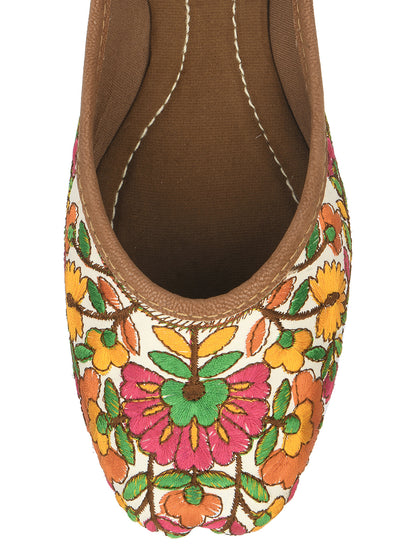 DESI COLOUR Women Multicoloured Printed Ethnic Mojaris Flats