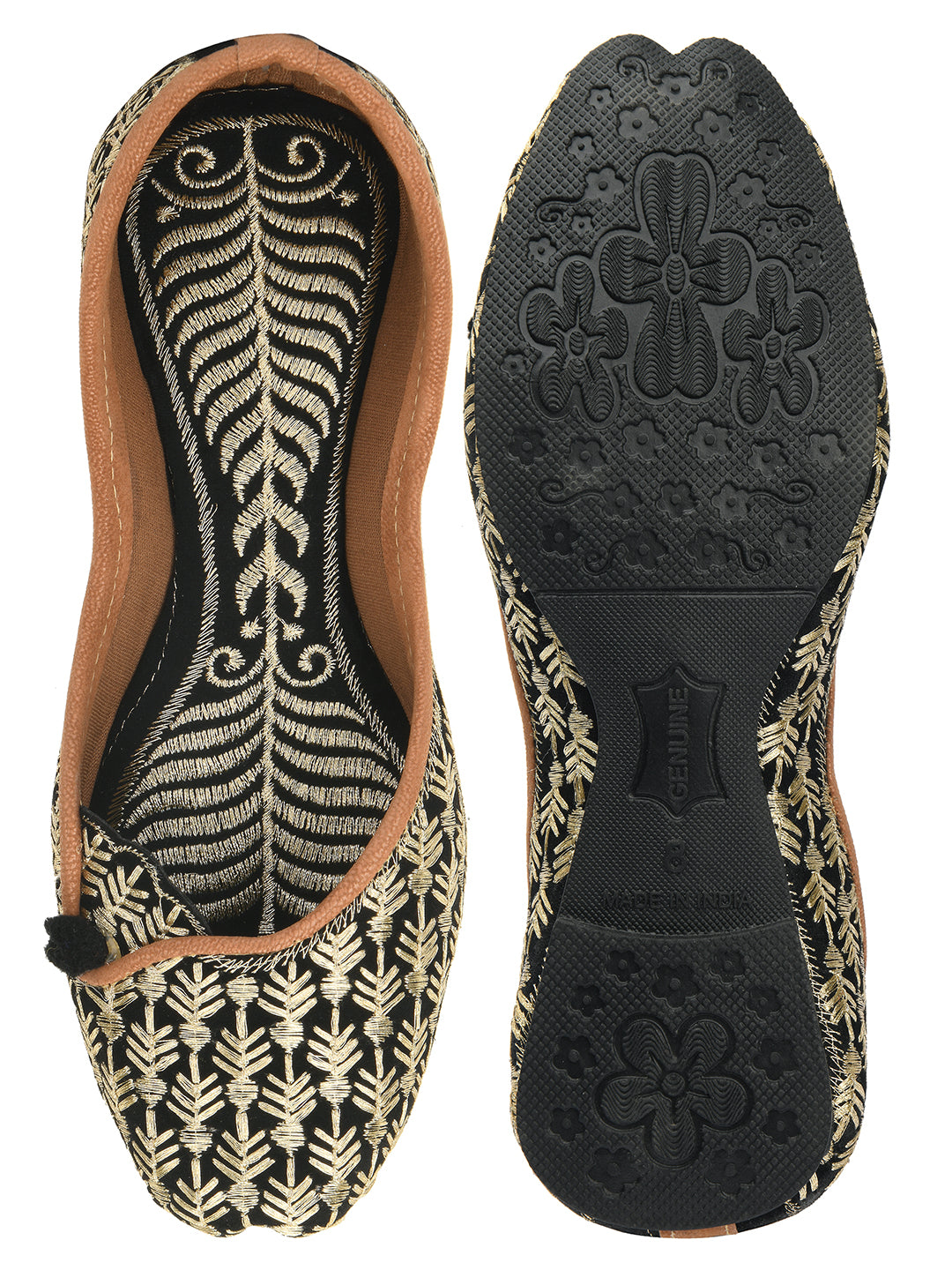 DESI COLOUR Women Black Embroidered Mojari