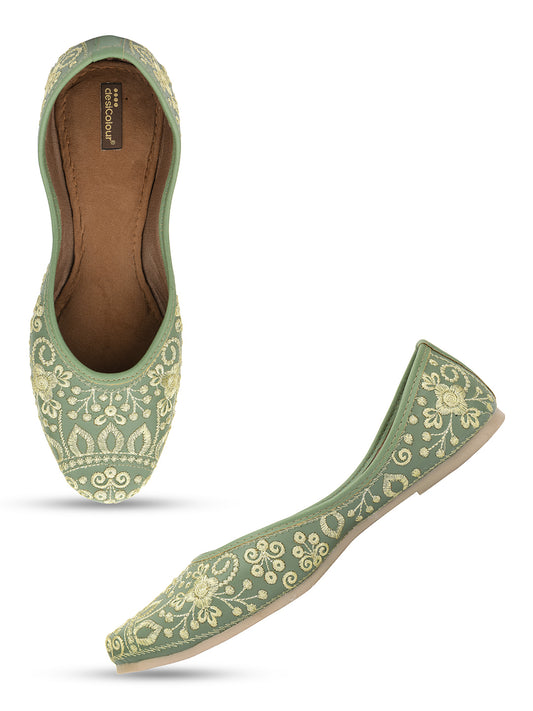 DESI COLOUR Women Green Embellished Ethnic Mojaris Flats