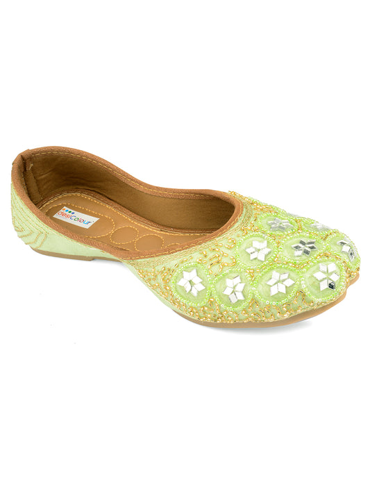 DESI COLOUR Women Green Embellished Ethnic Mojaris
