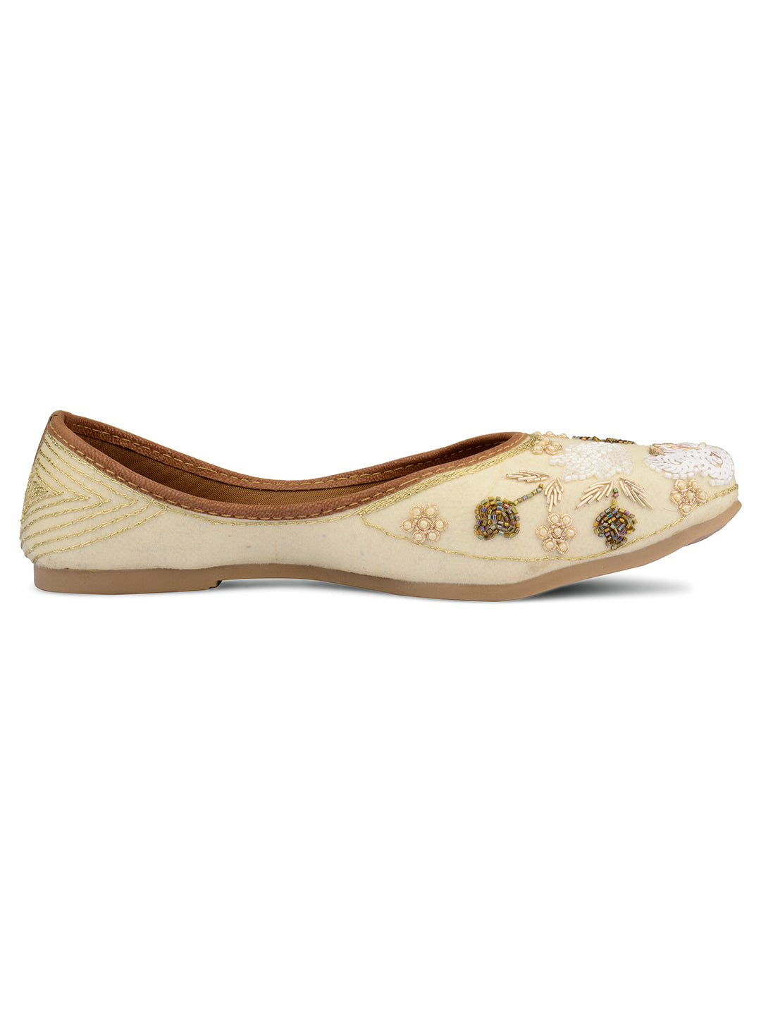 DESI COLOUR Women Off White Ethnic Mojaris Flats