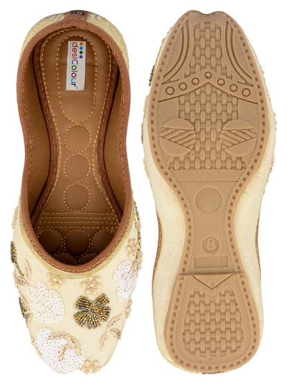 DESI COLOUR Women Off White Ethnic Mojaris Flats