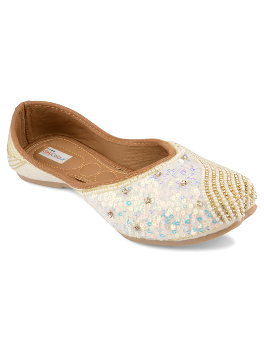 DESI COLOUR Women White Embellished Leather Ethnic Mojaris Flats