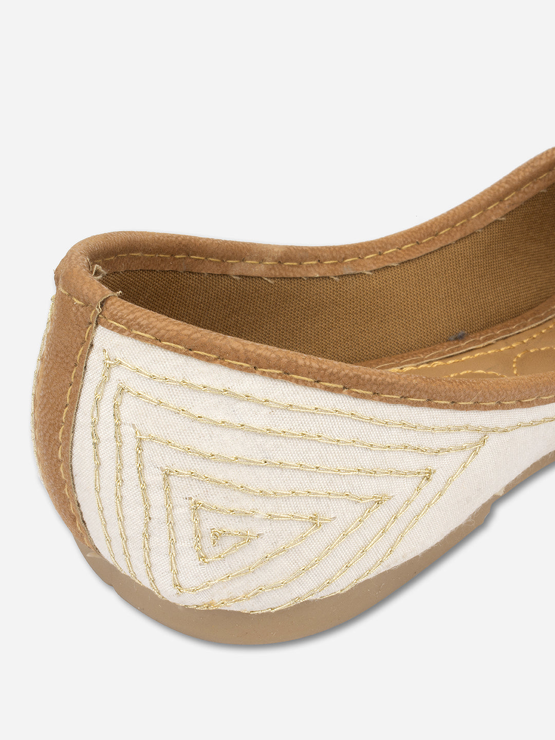 DESI COLOUR Women White Ethnic Mojaris Flats