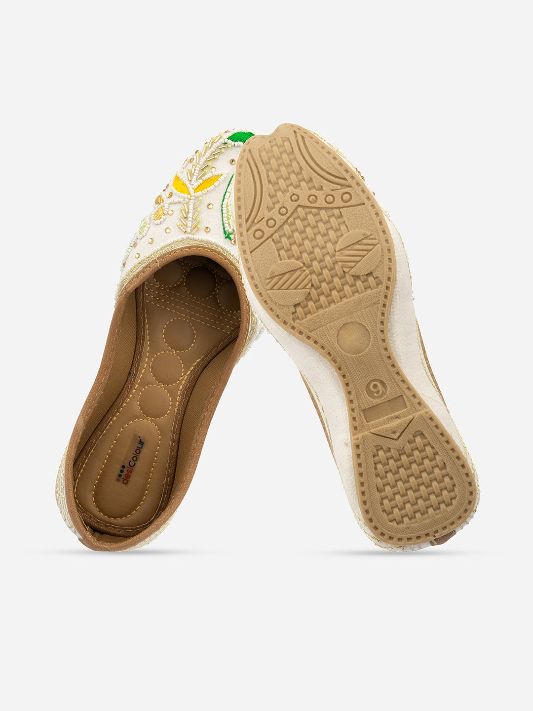 DESI COLOUR Women White Ethnic Mojaris Flats