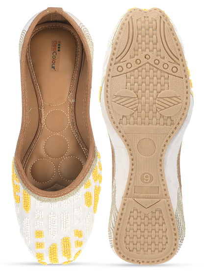 DESI COLOUR Women White Textured Leather Ethnic Mojaris Flats