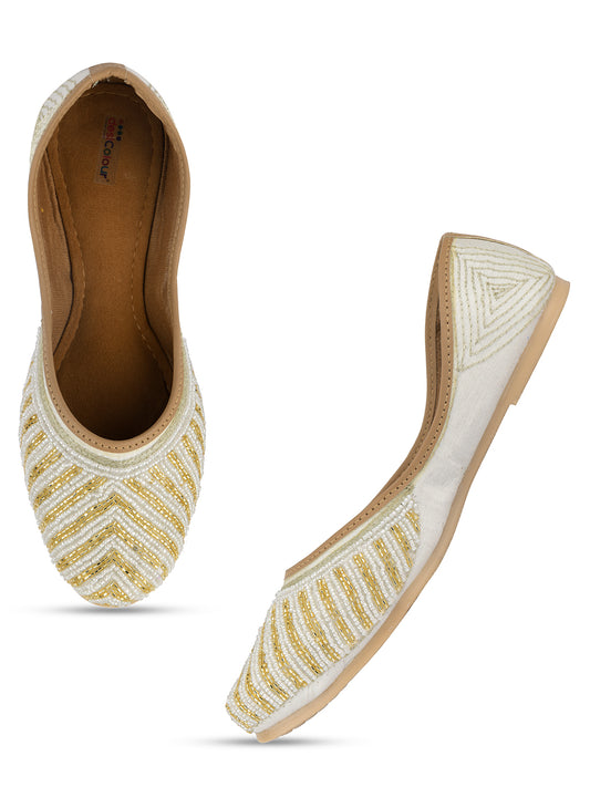 DESI COLOUR Women Off White Ethnic Mojaris Flats