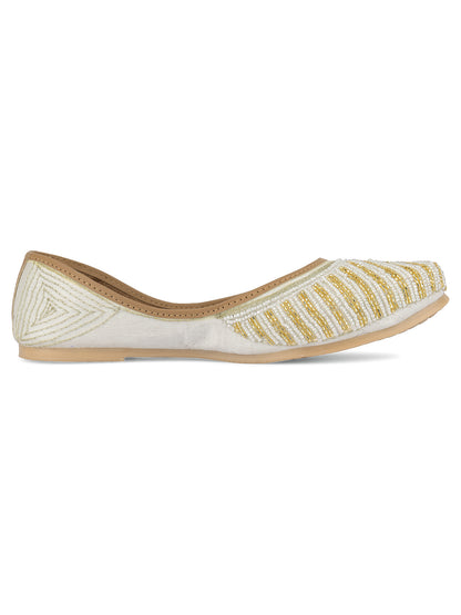 DESI COLOUR Women Off White Ethnic Mojaris Flats