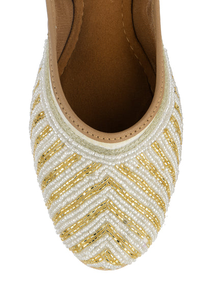DESI COLOUR Women Off White Ethnic Mojaris Flats