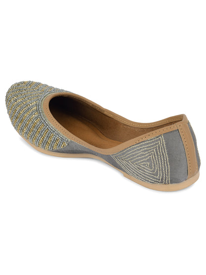 DESI COLOUR Women Grey Embellished Ethnic Mojaris