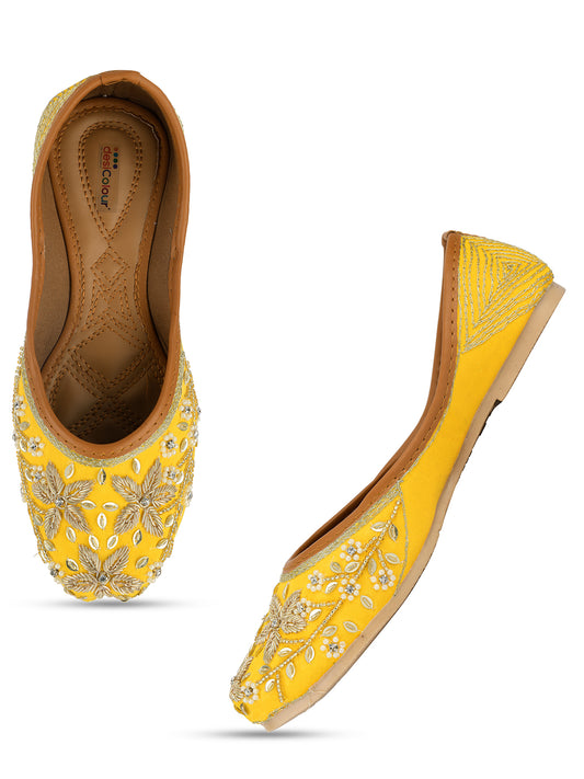 DESI COLOUR Women Yellow Ethnic Mojaris Flats