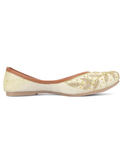 DESI COLOUR Women Off White Embellished Ethnic Mojaris Flats