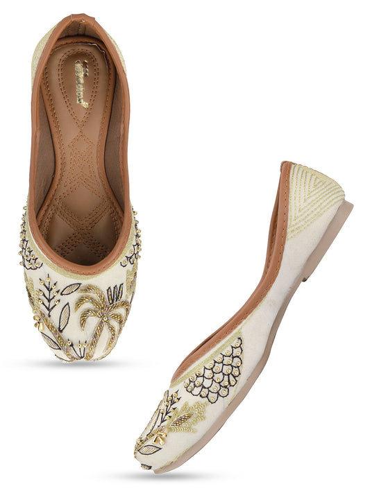 DESI COLOUR Women Off-White  Gold-Toned Embellished Ethnic Mojaris