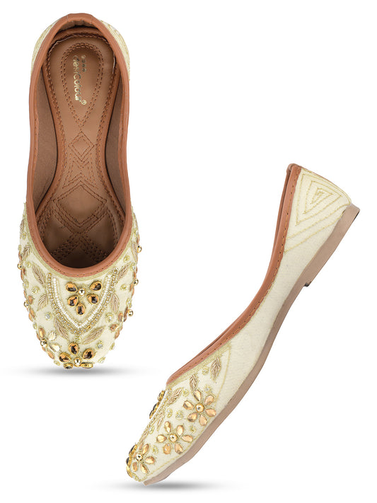 DESI COLOUR Women Off White Embellished Ethnic Mojaris Flats