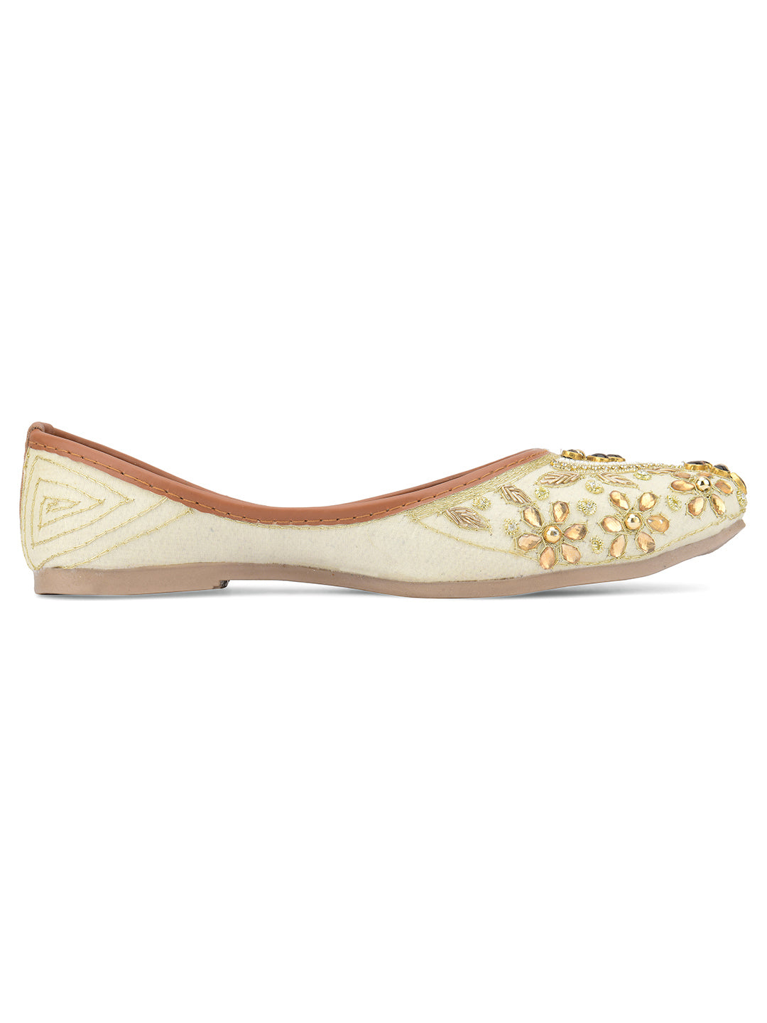 DESI COLOUR Women Off White Embellished Ethnic Mojaris Flats