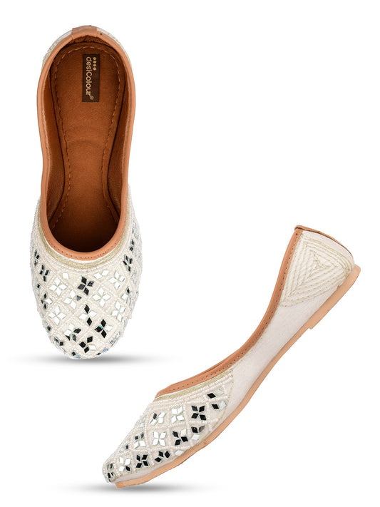 DESI COLOUR Women White Ethnic Ballerinas Flats