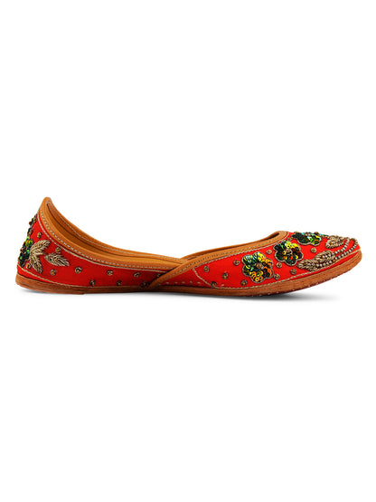 DESI COLOUR Women Gold-Toned Embellished Leather Mojaris