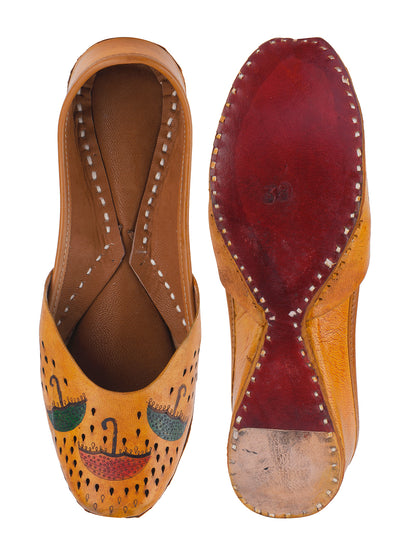 DESI COLOUR Women Tan Brown Solid Leather Mojaris