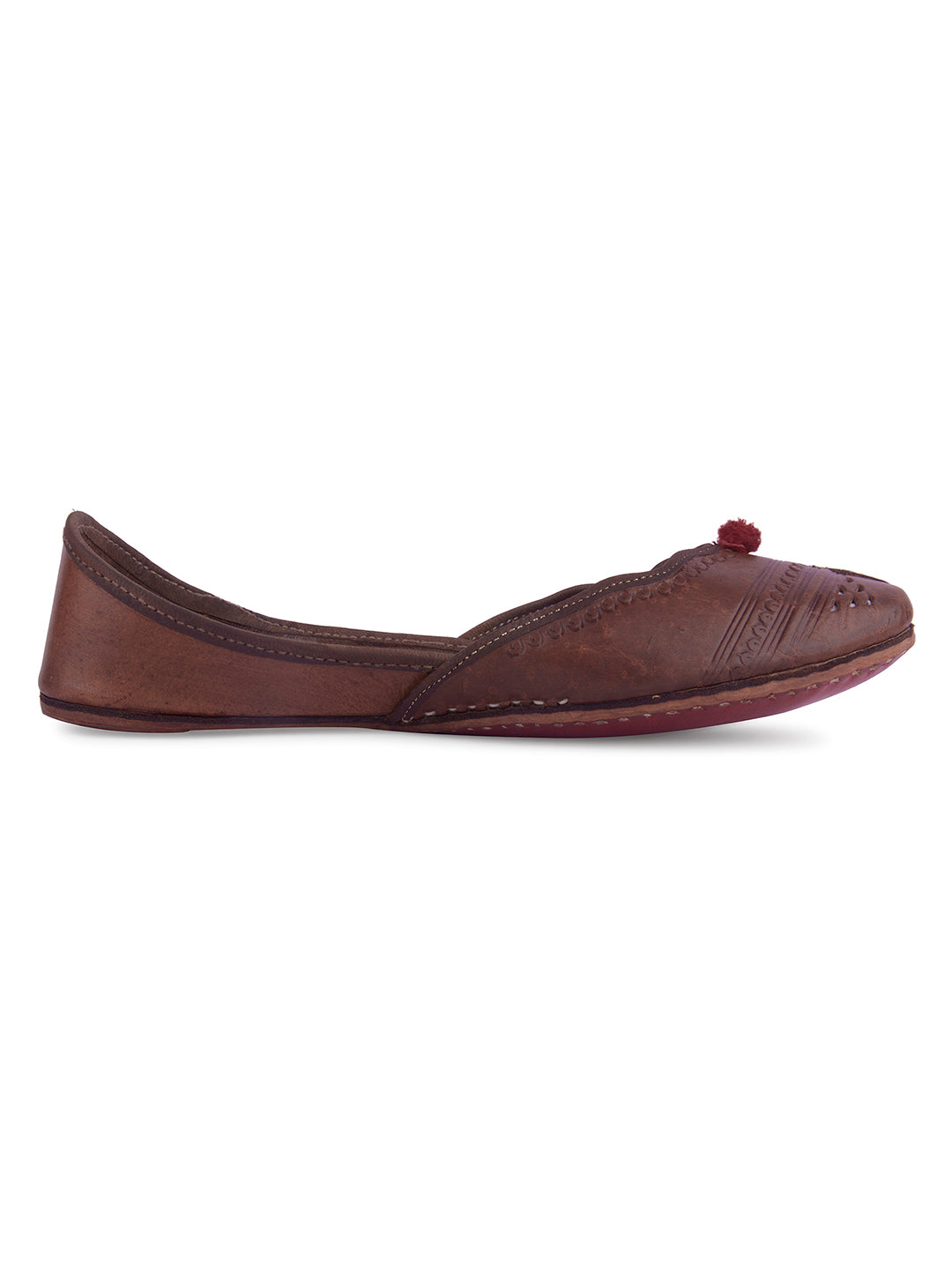 DESI COLOUR Women Brown Textured Leather Mojaris