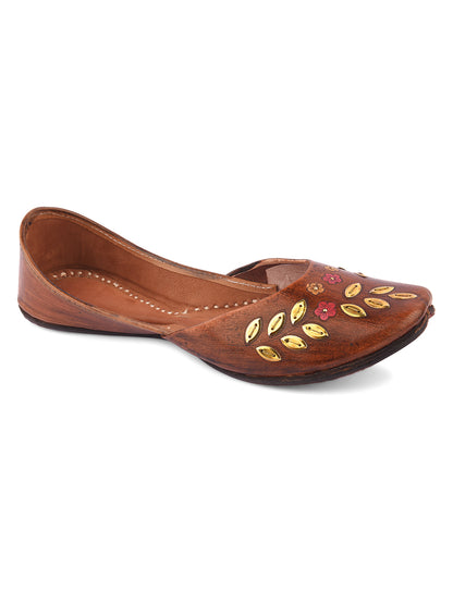 DESI COLOUR Women Brown Embellished Leather Mojaris