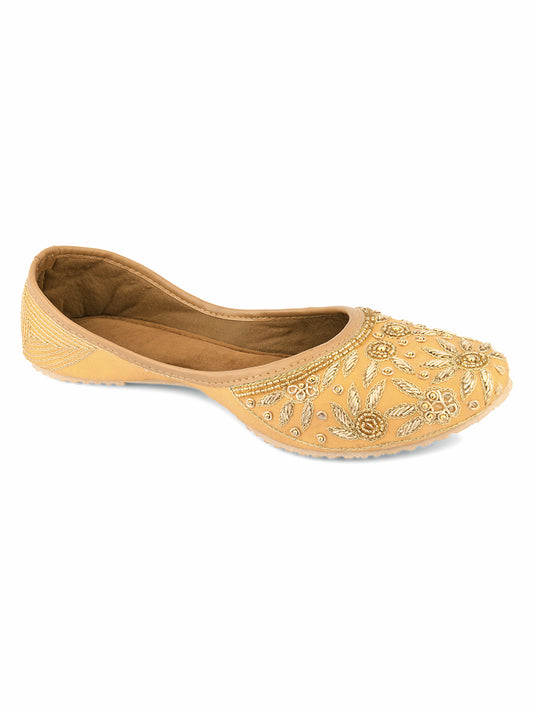 DESI COLOUR Women Gold-Toned Embellished Mojaris