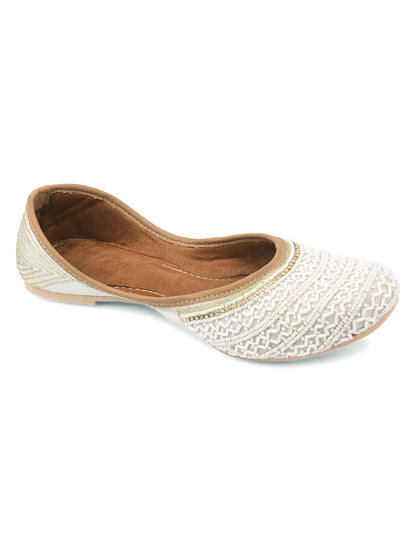 DESI COLOUR Women White Embellished Mojaris