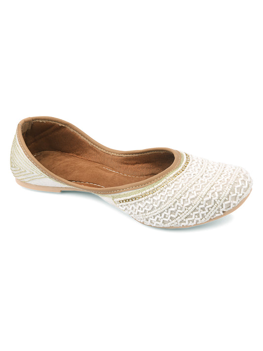 DESI COLOUR Women White Embellished Mojaris