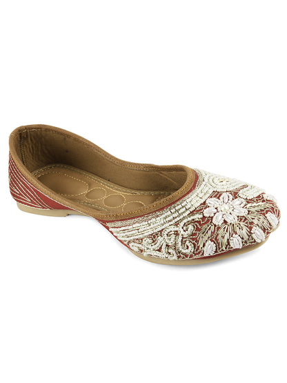 DESI COLOUR Women Tan Brown Ethnic Mojaris Flats