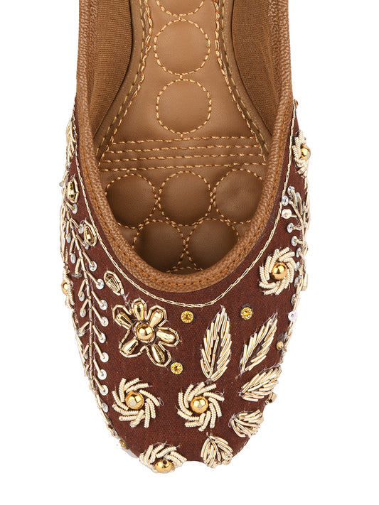 DESI COLOUR Women Multicoloured Embellished Leather Ethnic Mojaris Flats