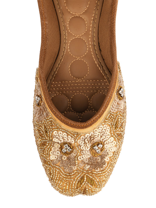 DESI COLOUR Women Peach-Coloured Embellished Leather Ethnic Mojaris with Embroidered Flats