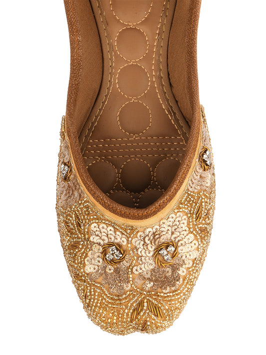 DESI COLOUR Women Peach-Coloured Embellished Leather Ethnic Mojaris with Embroidered Flats